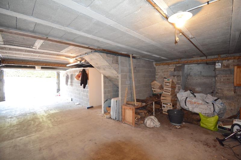 Maison - 221 m² - 7 pièces