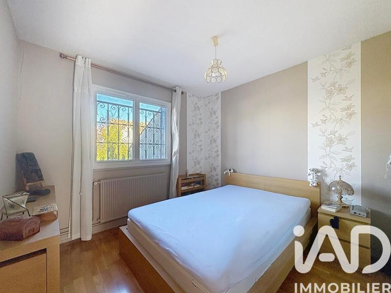 Maison - 111 m² - 6 pièces