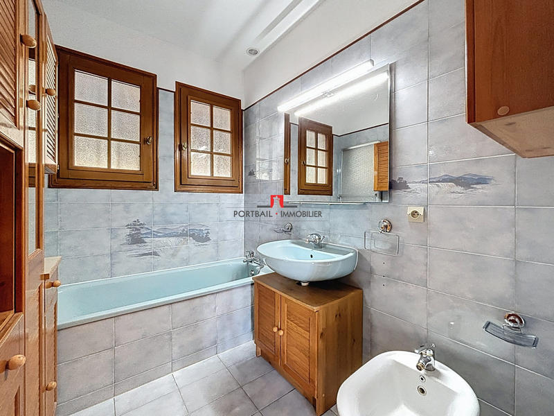 Maison traditionnelle - 110 m² - 4 pièces