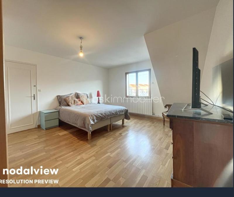 Maison de village - 215 m² - 10 pièces