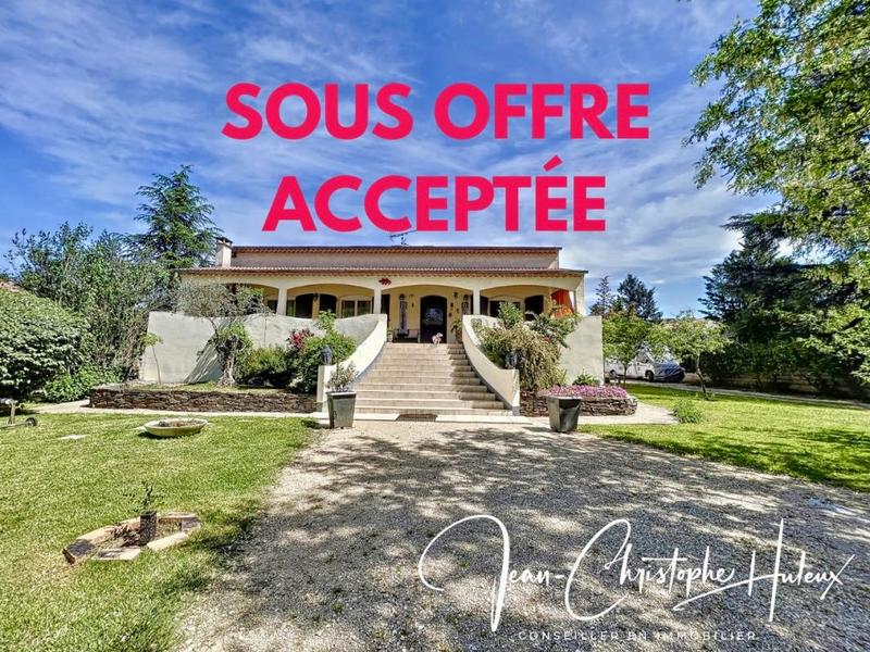 Villa - 200 m² - 8 pièces