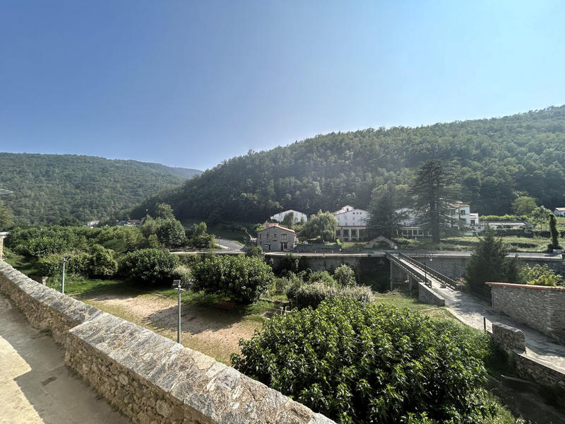 Appartement - 99 m² - 5 pièces