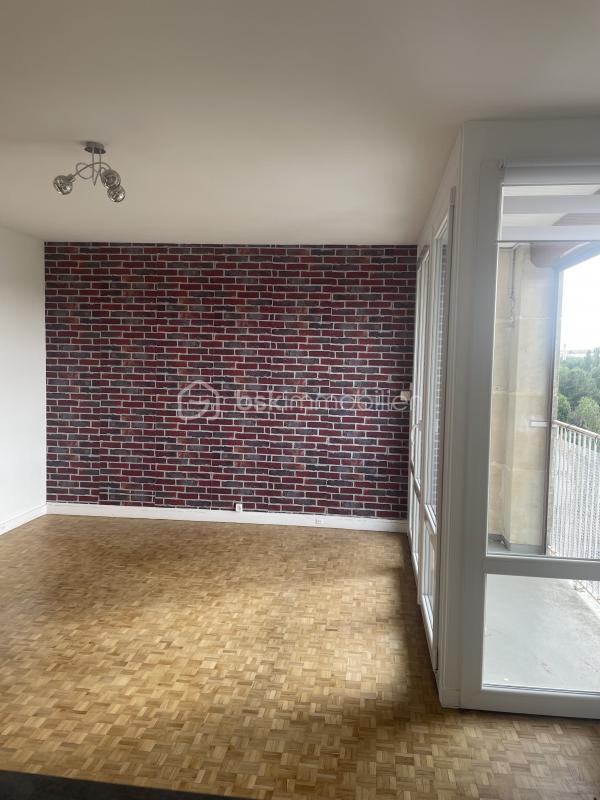 Appartement - 85 m² - 5 pièces