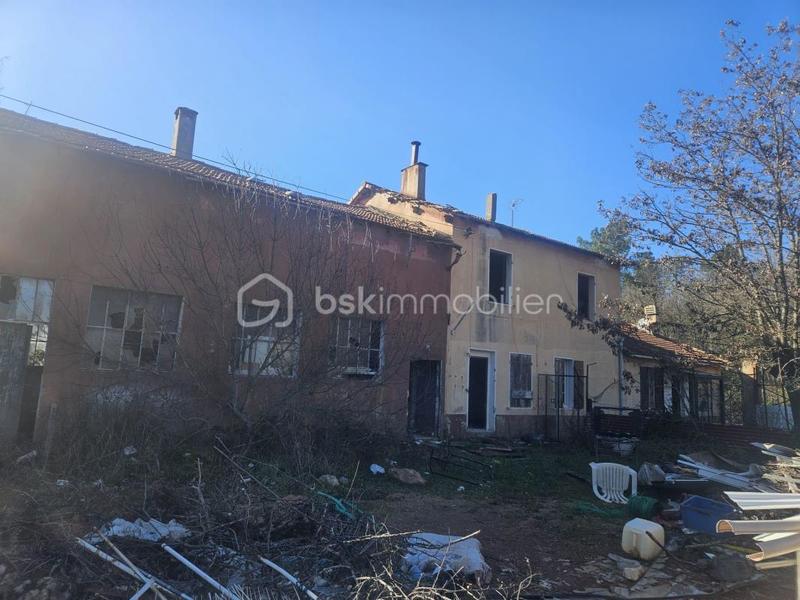 Maison - 220 m² - 10 pièces