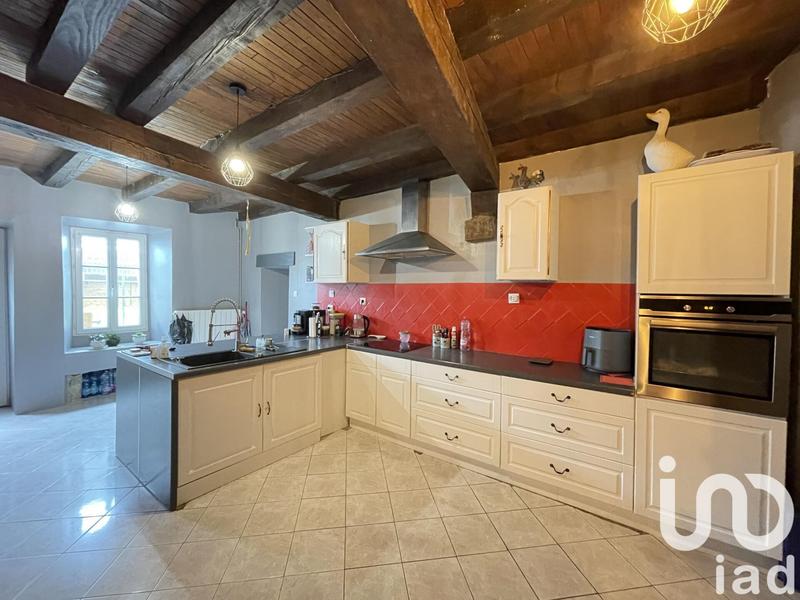 Maison - 201 m² - 6 pièces