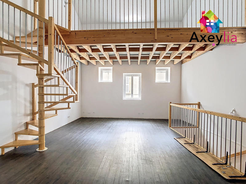 Immeuble - 170 m² - 11 pièces