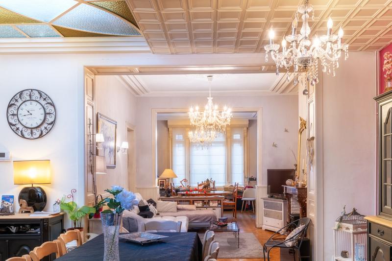 Maison - 210 m² - 7 pièces