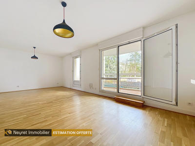 Appartement - 85 m² - 4 pièces