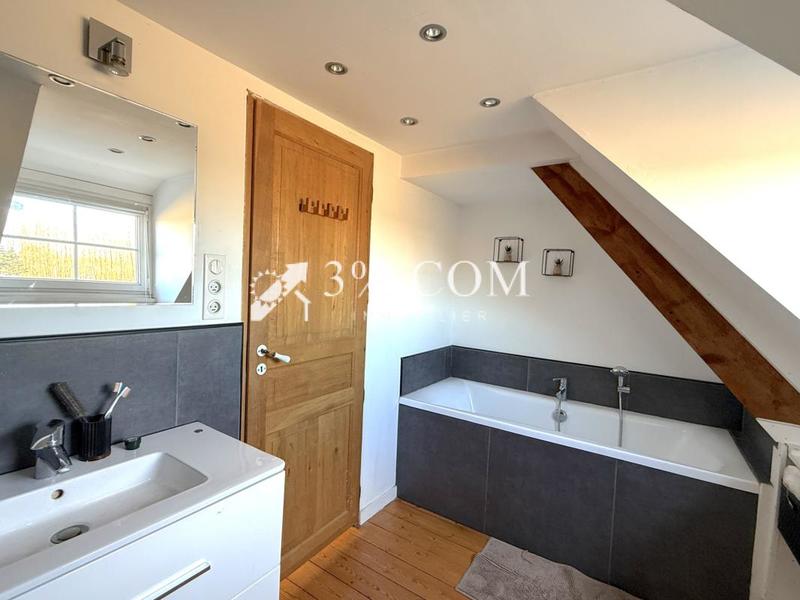 Maison - 85 m² - 4 pièces