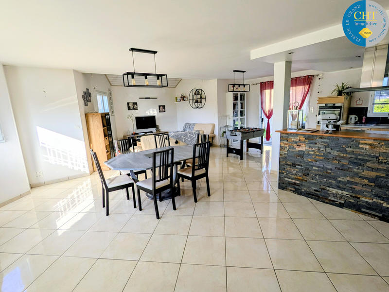 Maison - 120 m² - 5 pièces