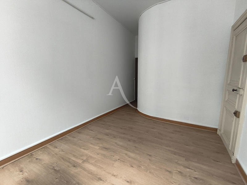 Local commercial - 104 m²