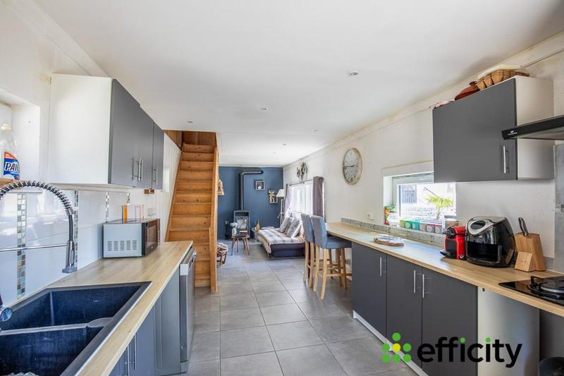 Maison - 246 m² - 11 pièces