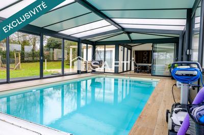 Maison - 205 m² - 8 pièces