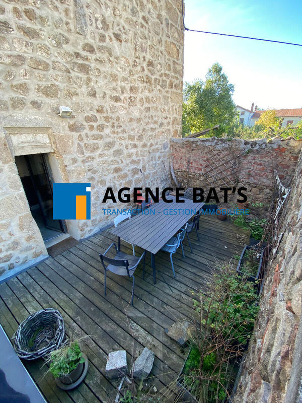 Maison - 218 m² - 7 pièces