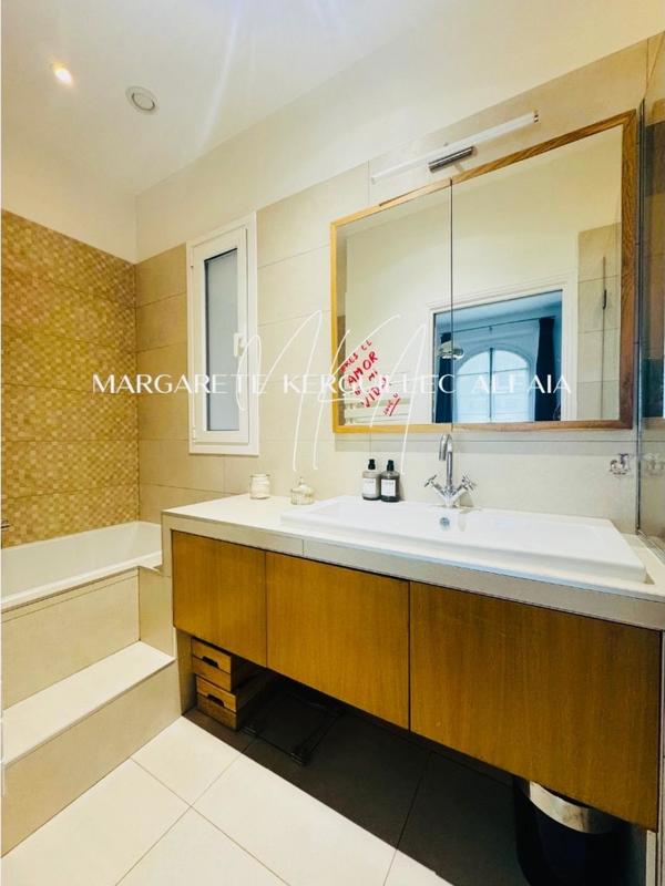 Appartement - 92 m² - 4 pièces