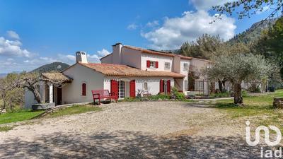 Maison - 290 m² - 6 pièces