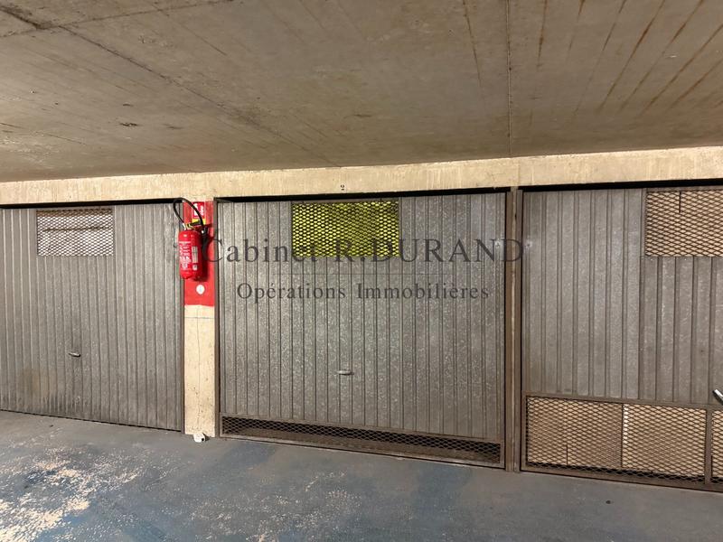 Parking / Garage - 13 m²