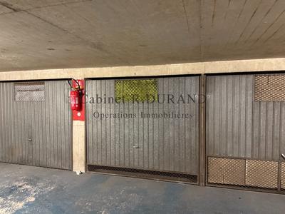 Parking / Garage - 13 m²