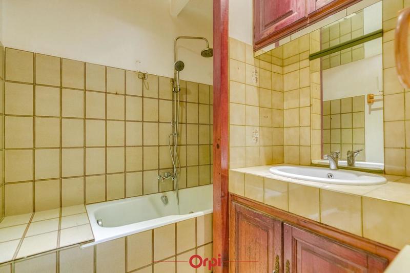Appartement - 80 m² - 3 pièces