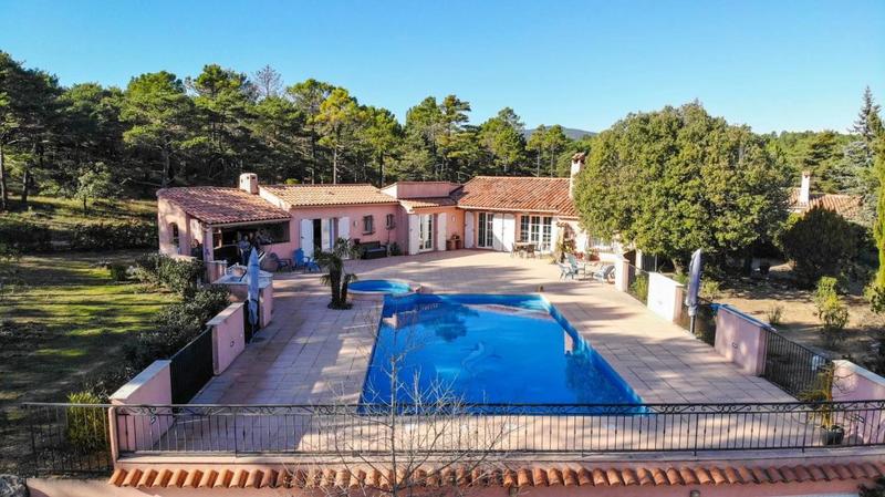 Villa - 139 m² - 4 pièces