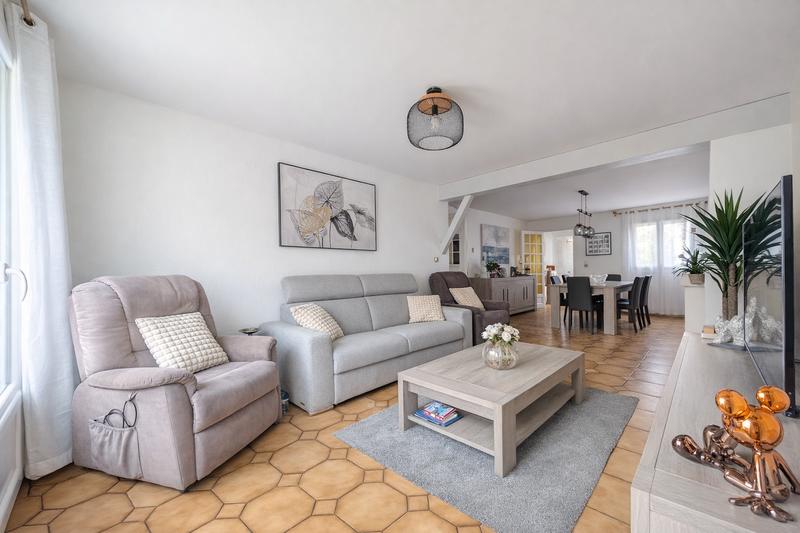 Maison - 97 m² - 5 pièces