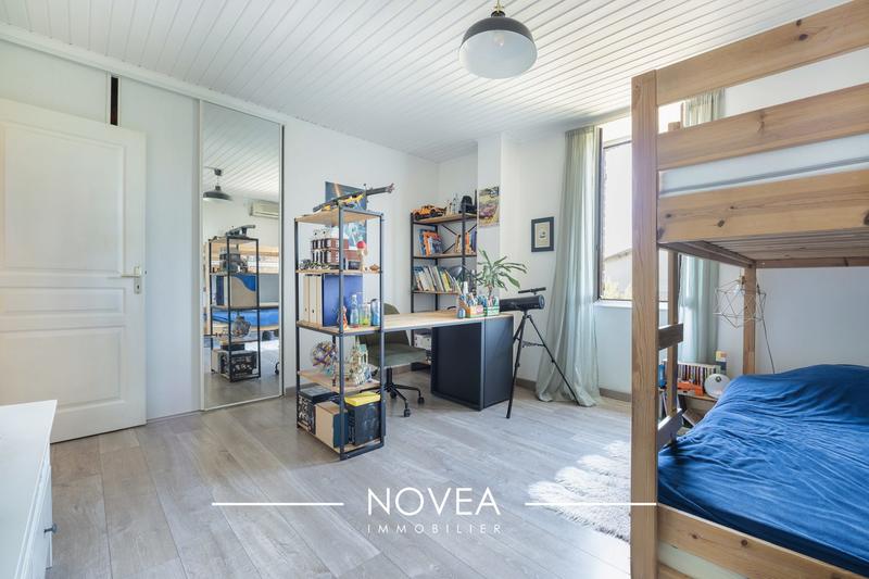 Maison ancienne - 245 m² - 8 pièces