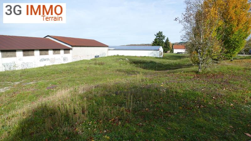 Terrain commercial - 2 017 m²