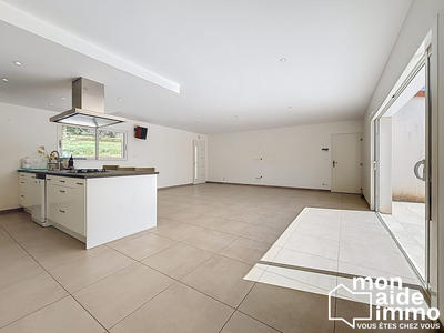 Maison - 110 m² - 4 pièces