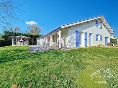 Maison - 108 m² - 4 pièces