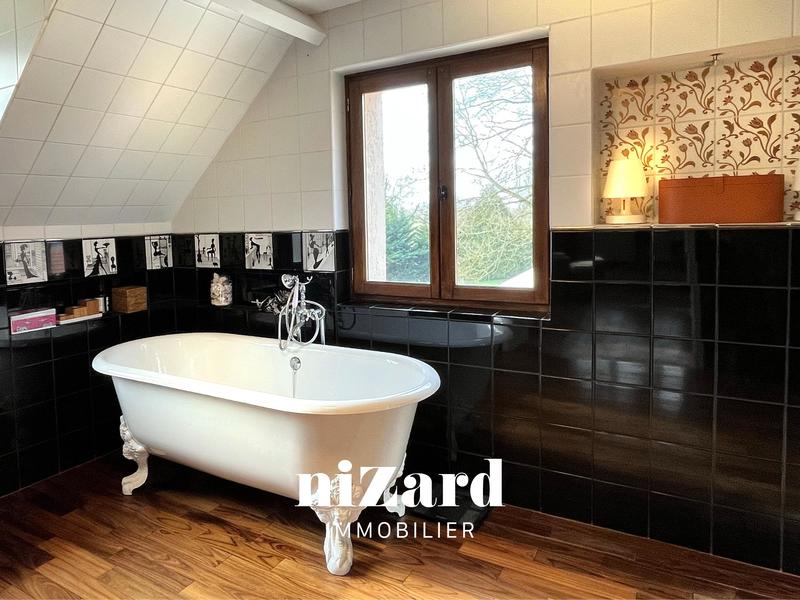 Propriété - 500 m² - 13 pièces