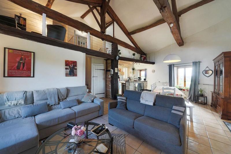 Maison - 200 m² - 7 pièces