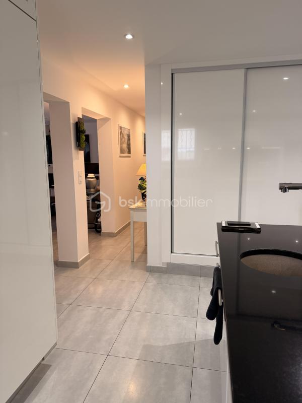 Villa - 202 m² - 10 pièces