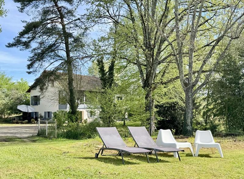 Maison - 211 m² - 8 pièces