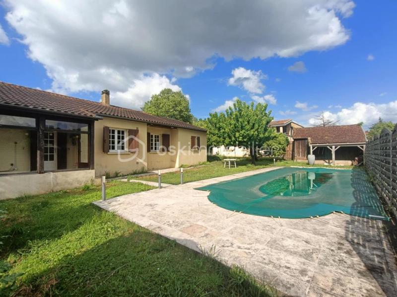 Maison traditionnelle - 92 m² - 4 pièces