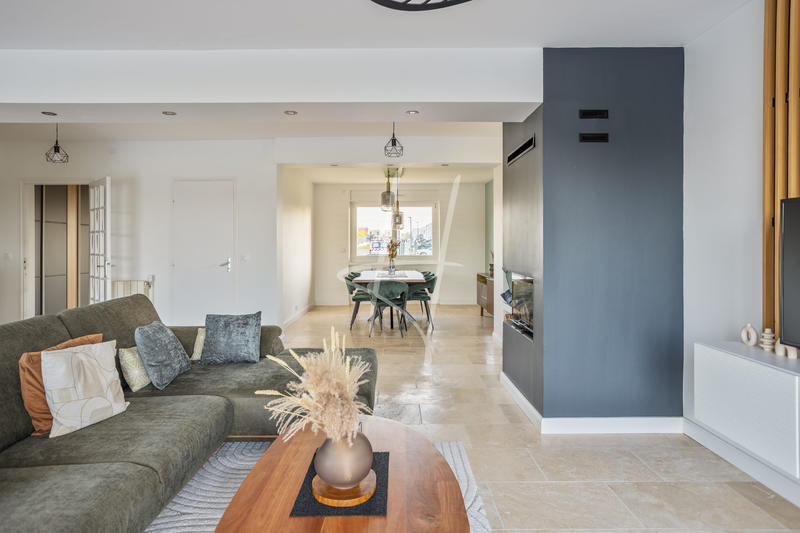 Maison - 200 m² - 7 pièces