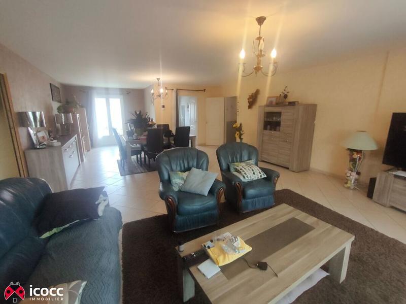 Maison - 223 m² - 10 pièces