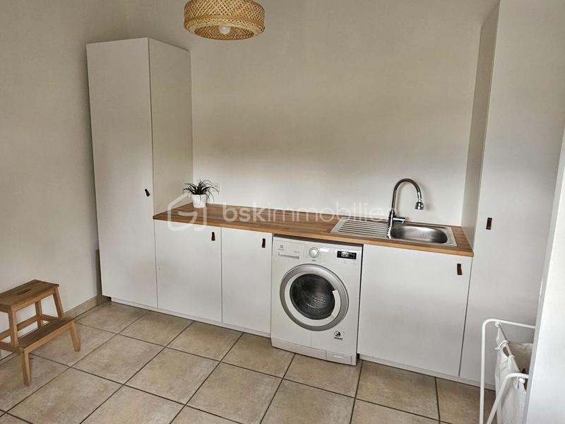 Propriété - 266 m² - 12 pièces