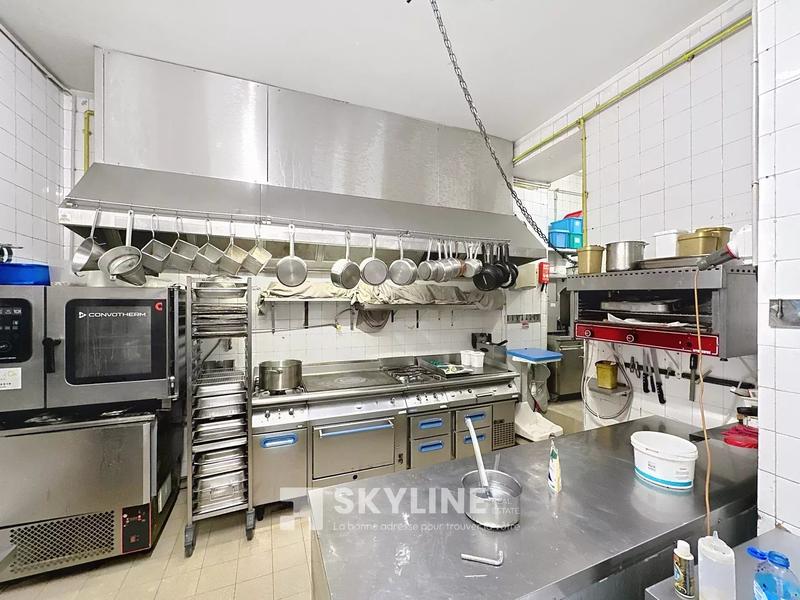 Fonds de commerce - Magasins - 140 m²