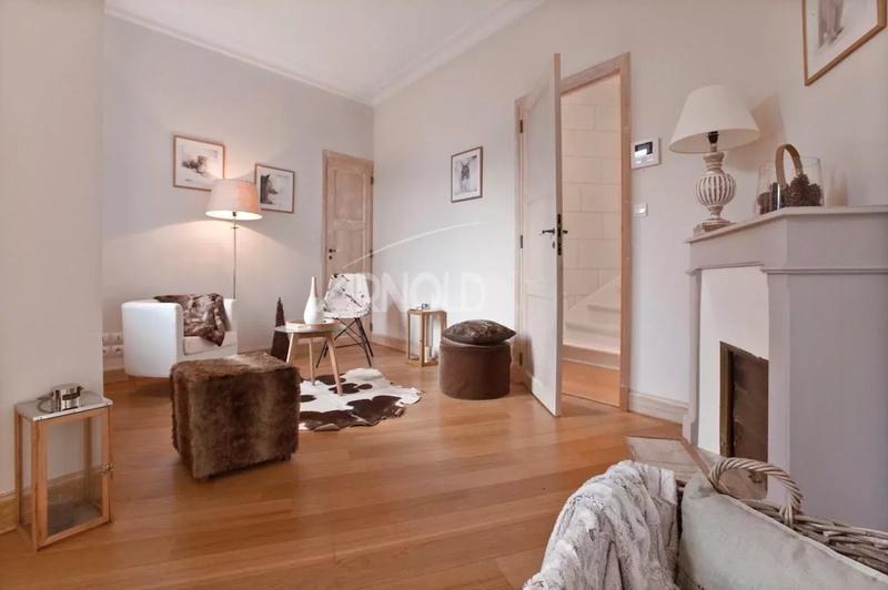 Maison - 236 m² - 10 pièces