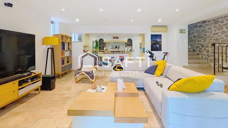 Maison - 113 m² - 5 pièces