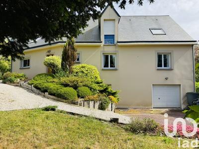 Maison - 210 m² - 7 pièces