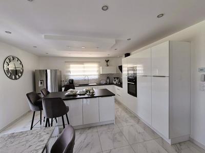 Maison - 160 m² - 7 pièces