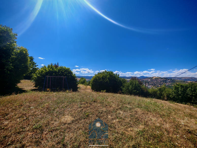 Maison - 213 m² - 8 pièces