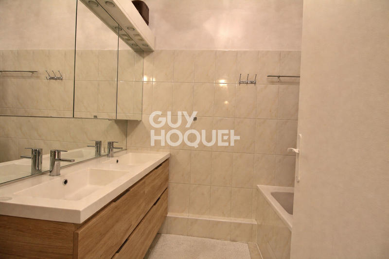 Appartement - 79 m² - 4 pièces