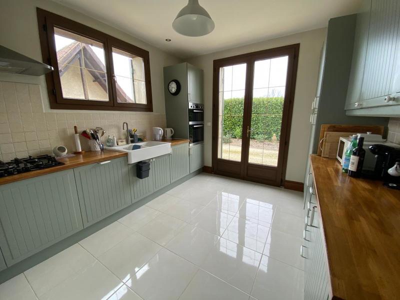 Maison - 140 m² - 5 pièces