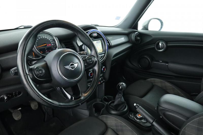 Mini Mini Cooper d Finition Business 3p 116 ch