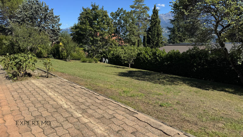 Propriété - 250 m² - 8 pièces