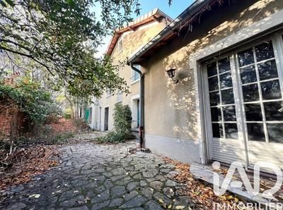 Maison - 140 m² - 7 pièces