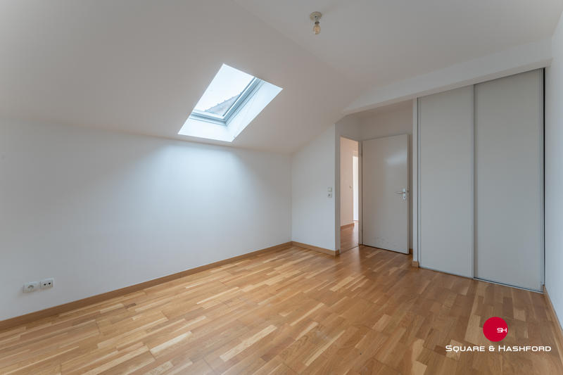 Appartement - 82 m² - 4 pièces