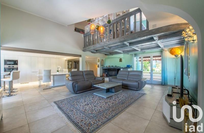 Maison - 264 m² - 7 pièces